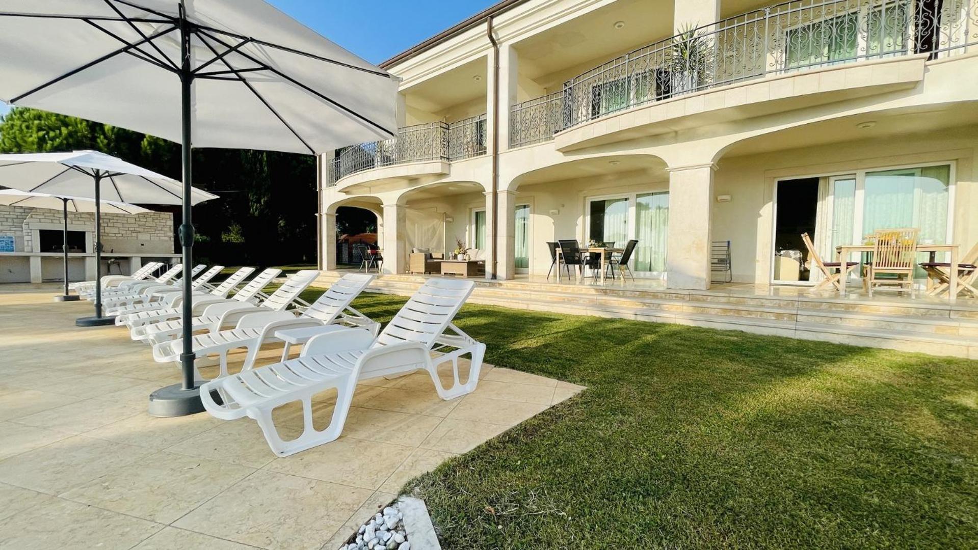 San Lorenzo Villas Residence โลเวร็ตชิกา ภายนอก รูปภาพ