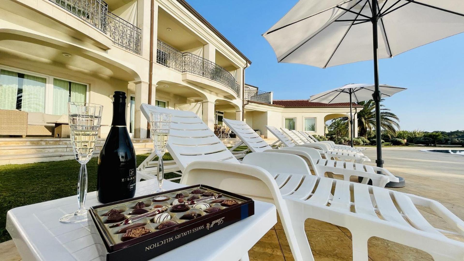 San Lorenzo Villas Residence โลเวร็ตชิกา ภายนอก รูปภาพ